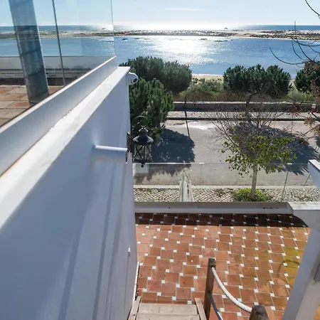 Apartment The House Roof